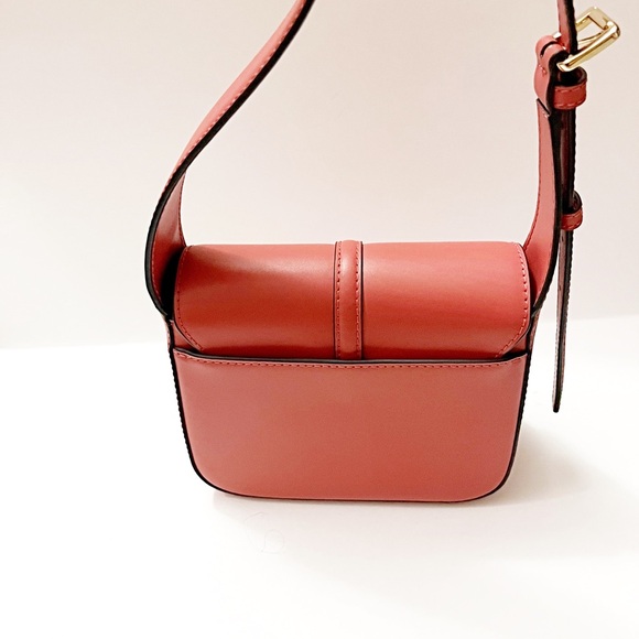 ✨NWT • MICHAEL KORS LYRA SMALL FLAP CROSSBODY MK KEY LOCK BAG PURSE - Picture 4 of 8